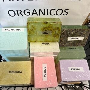 a.n.a Colorful Organic Soap Set